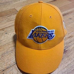 Vintage Los Angeles Lakers hat